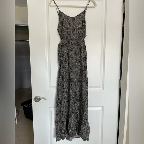 hollister maxi dresses Women's Sofia Maxi Dress in Burgundy Dot Size XXS PETITE from Hollister